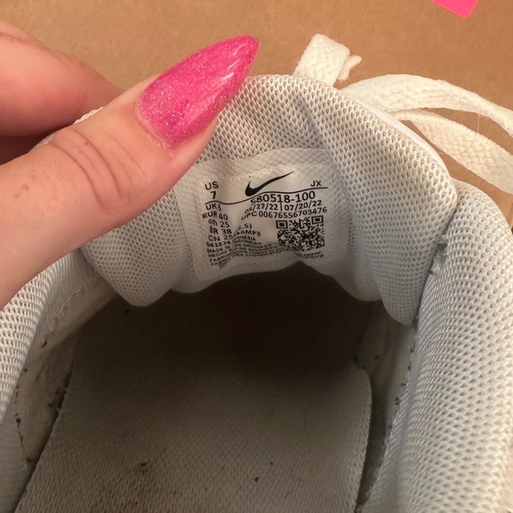 Nike Air Max - Picture 3 of 4